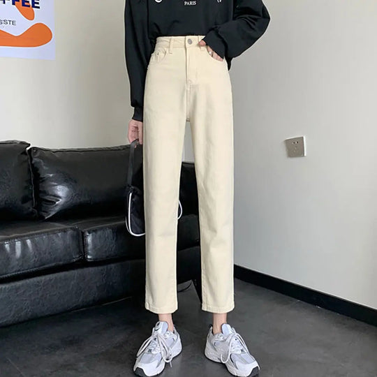 Baggy damjeans med krämsömmar