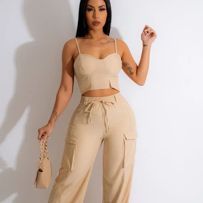 Damkläder - Casual Set - Ärmlös med tunna remmar Crop Top och byxor - Perfekt för fritids- och sommarkläder