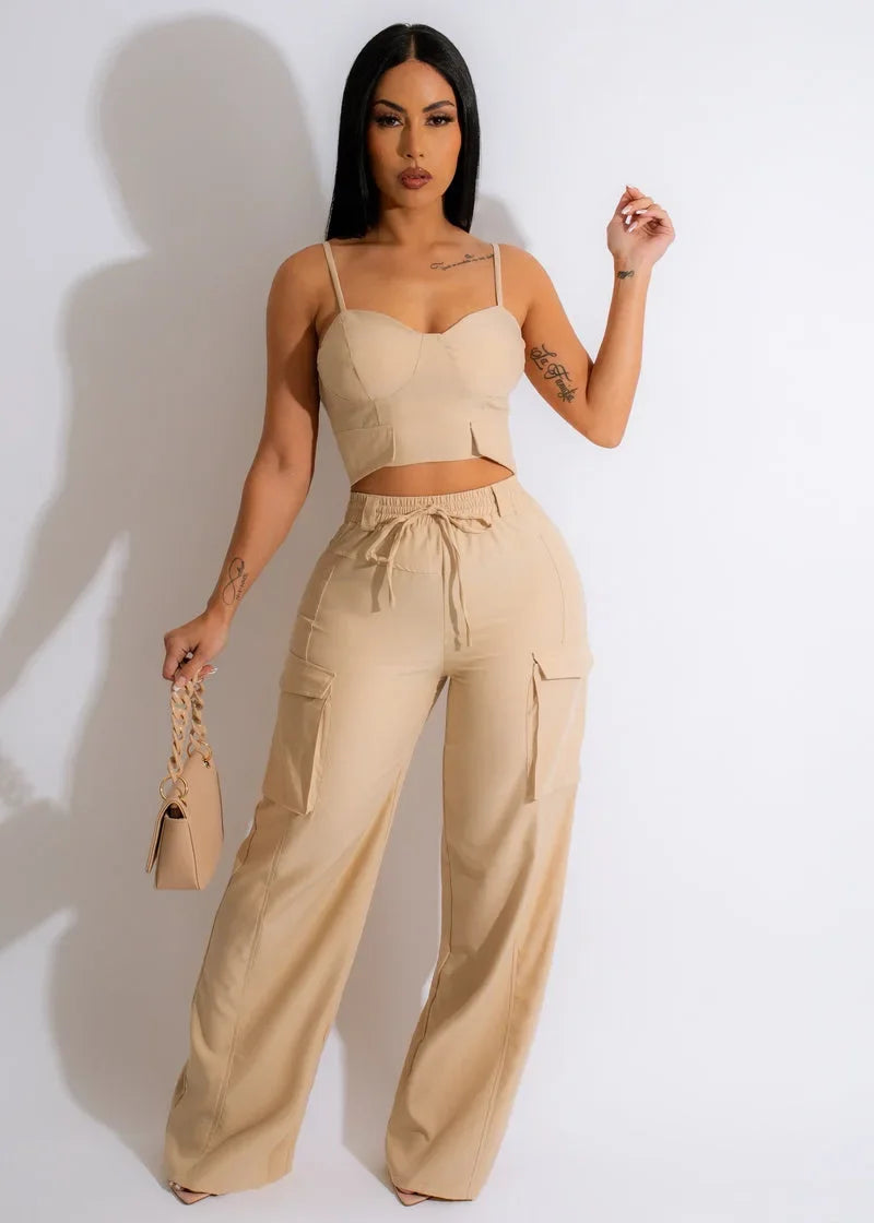 Damkläder - Casual Set - Ärmlös med tunna remmar Crop Top och byxor - Perfekt för fritids- och sommarkläder
