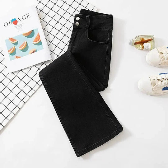 Figurformning med damjeans med hög midja