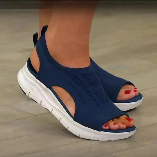 Sandaler för kvinnor med ihålig design för en lättviktskänsla