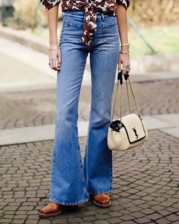 Button Fly Booty Jeans med hög midja och utsvängda ben