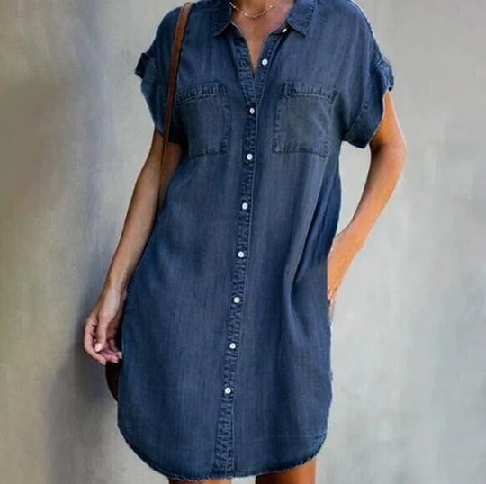 Klänning i denimlook med korta ärmar