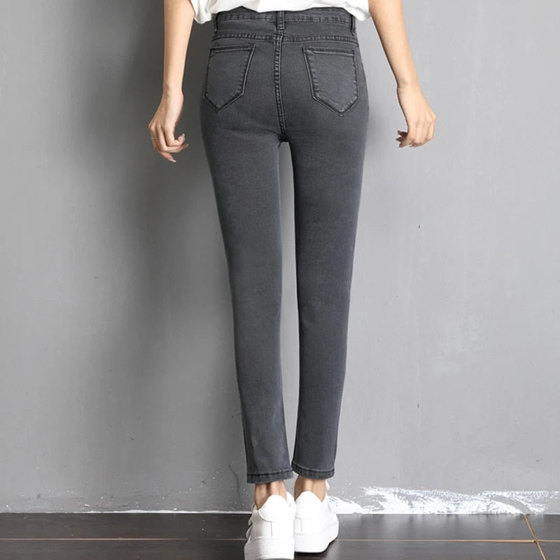 Elastiska jeans för kvinnor