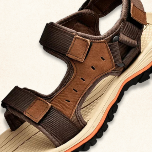 Modern ortopedisk sandal som är perfekt för utomhusaktiviteter