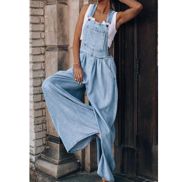 Denim-jumpsuit med avslappnad chic stil och bekväm passform
