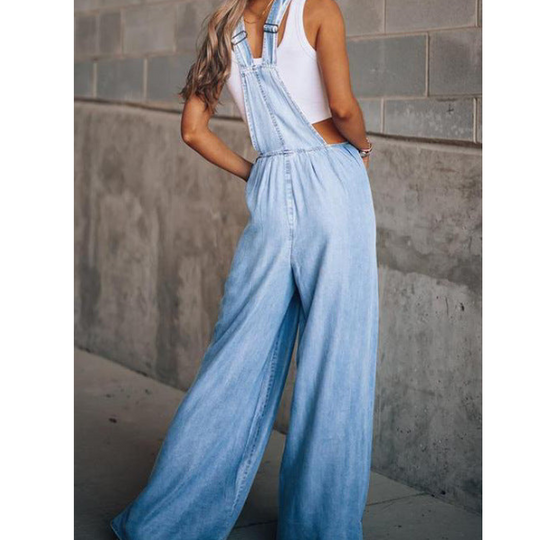 Denim-jumpsuit med avslappnad chic stil och bekväm passform
