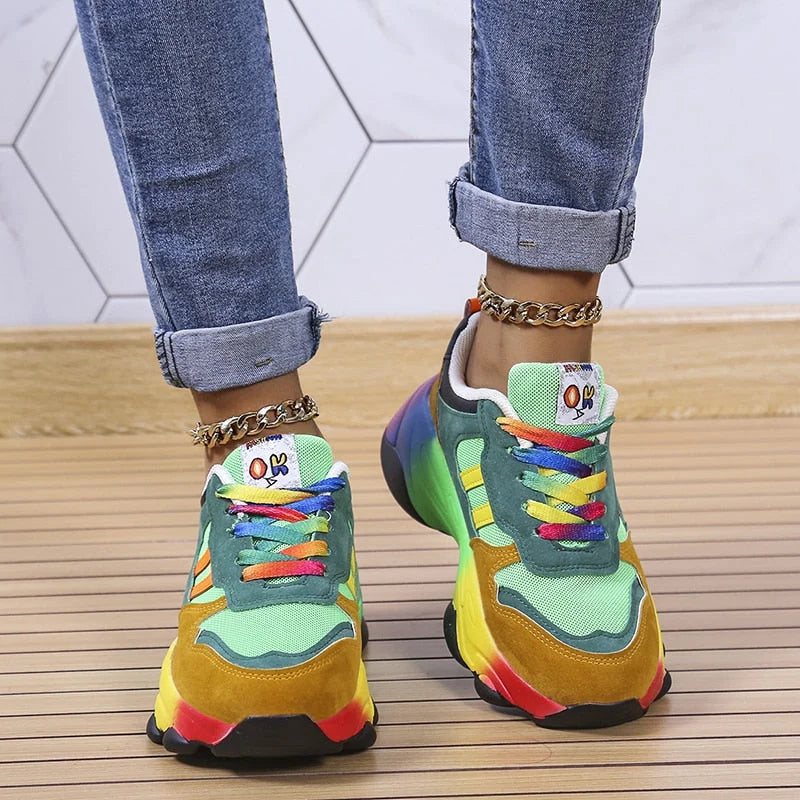 Snygga och livfulla ortopediska sneakers