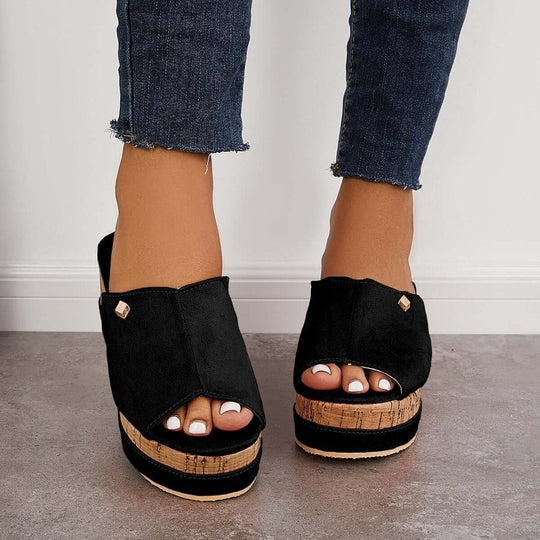 Bekväma slip-on-sandaler med innersula av kork. Sandaler med kil