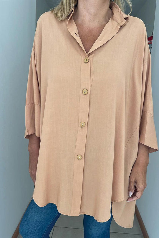 Skjorta i oversized design för en bekväm sommarlook