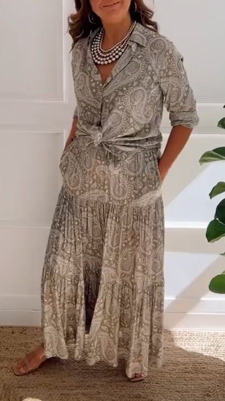 Maxi Dress - Floral printed long sleeve dress with V-neckline