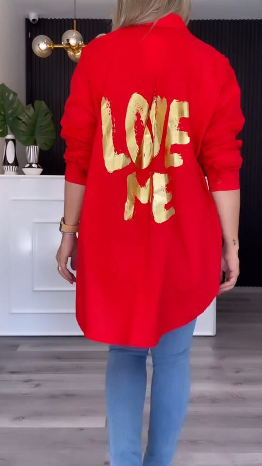 Oversized skjorta med asymmetriskt bokstavstryck för kvinnor