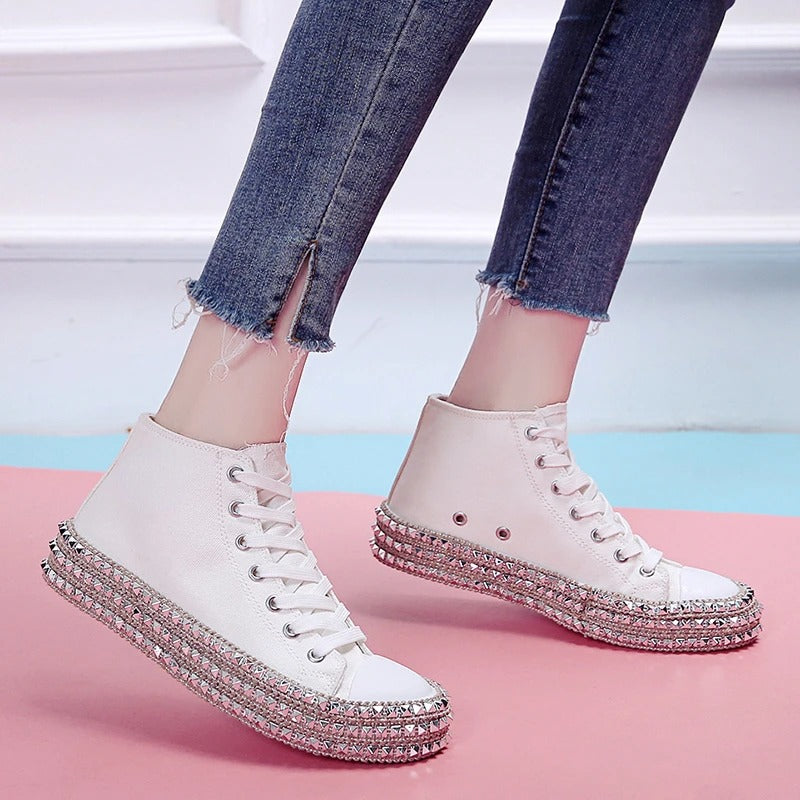 Damskor - Höga sneakers - lätta med strassdesign