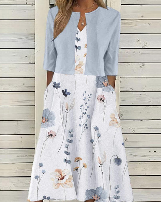 Elegant tvådelat set med v-hals och blommigt tryck
