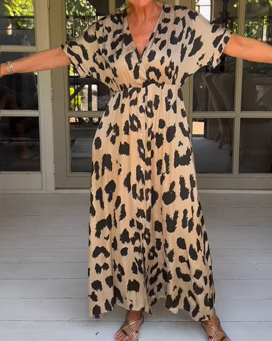 Carmi™ Klänning med leopardmönster och två fickor