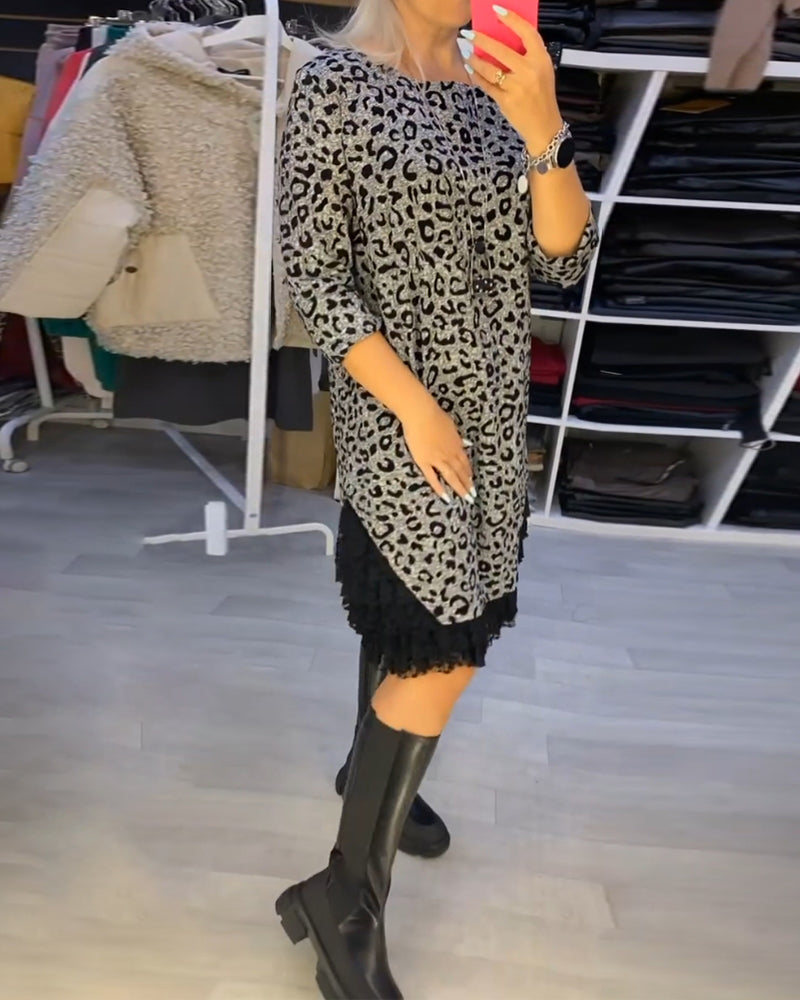 Lea Leopardmönstrad slimmad klänning