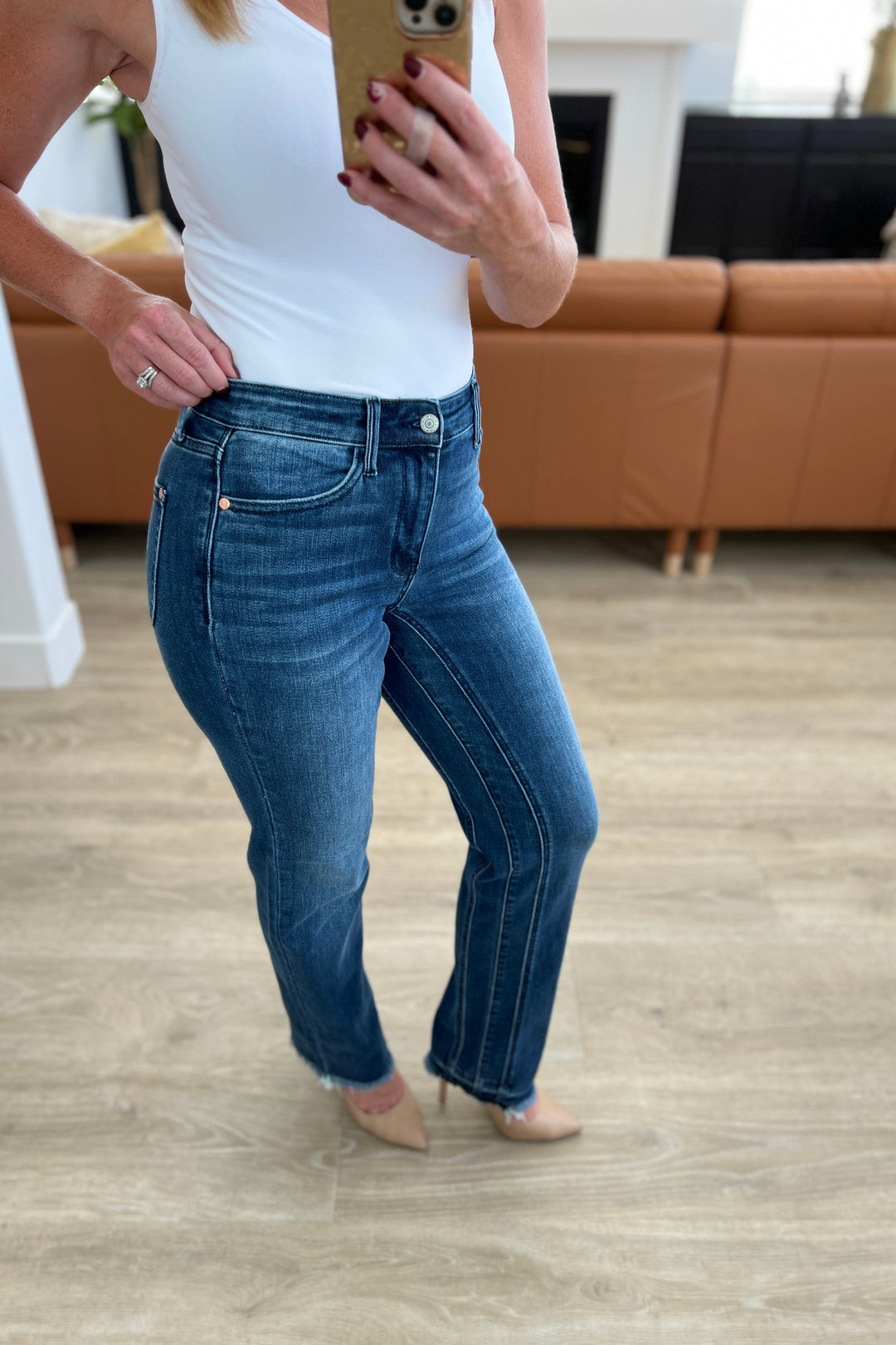 Judy Blue Ruth Höga jeans med frigjord fåll