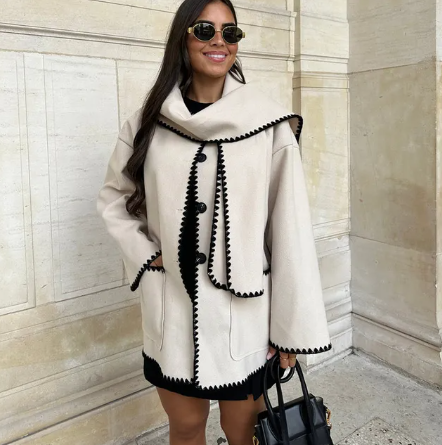 Yasmin Höstens oversized jacka med scarf