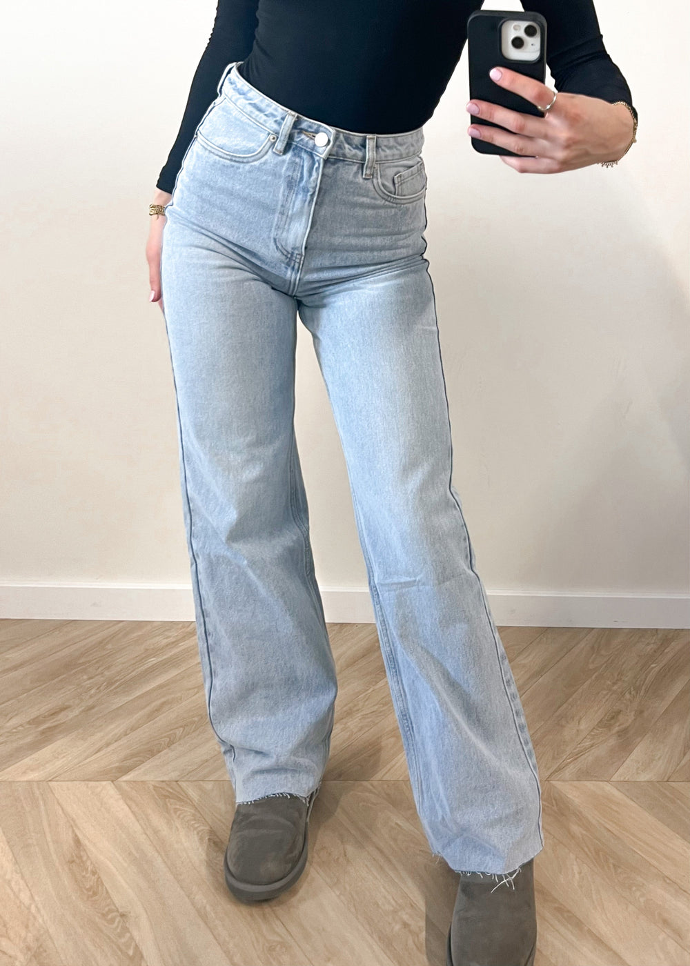 Jeans med rak benlängd och hög midja