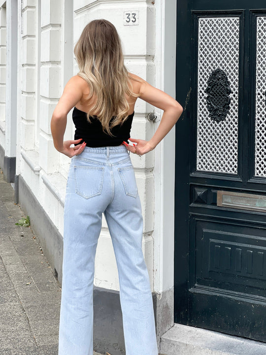 Jeans med rak benlängd och hög midja