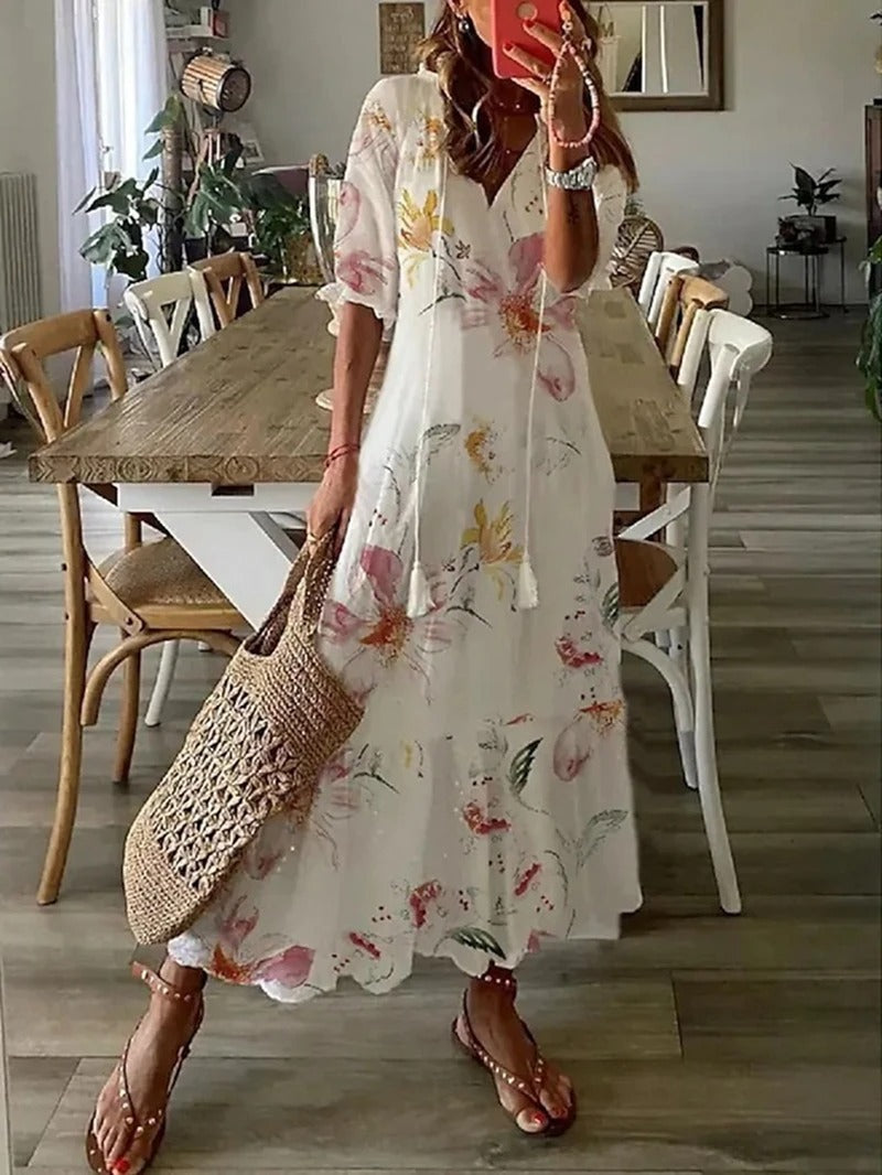 Lång bohemisk klänning för en bekväm sommarkänsla