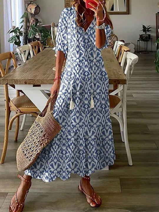 Lång bohemisk klänning för en bekväm sommarkänsla